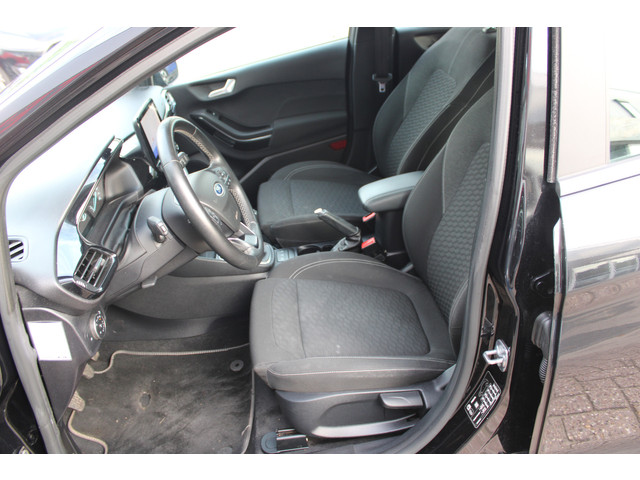 Foto 8 van Ford Fiesta 1.0 EcoBoost Hybrid Titanium (bj 2022)
