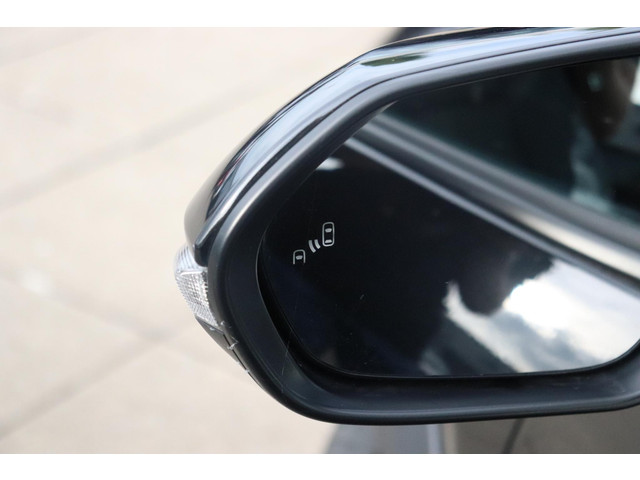 Foto 9 van Toyota Yaris Cross 1.5 Hybrid Adventure, BSM, Pano, Keyyles, JBL, Stuur & Stoel & Voorruit verwarmin