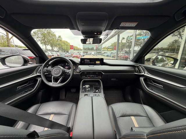 Foto 8 van Mazda CX-60 2.5 e-SkyActiv PHEV Homura Plus Automaat 327PK | BOSE | Leder | Sunroof | HUD | Navigati