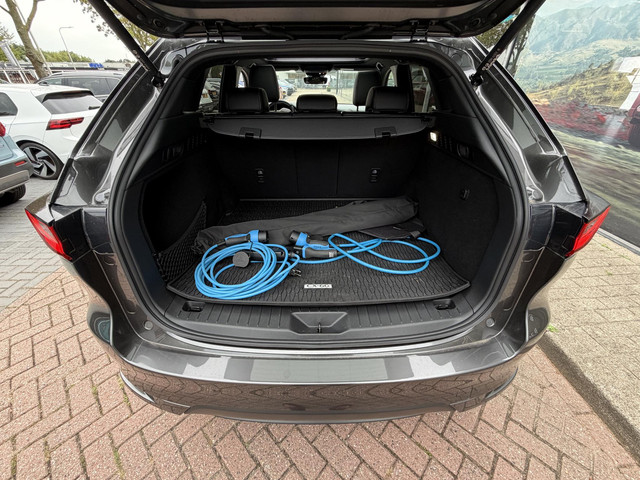 Foto 2 van Mazda CX-60 2.5 e-SkyActiv PHEV Homura Plus Automaat 327PK | BOSE | Leder | Sunroof | HUD | Navigati