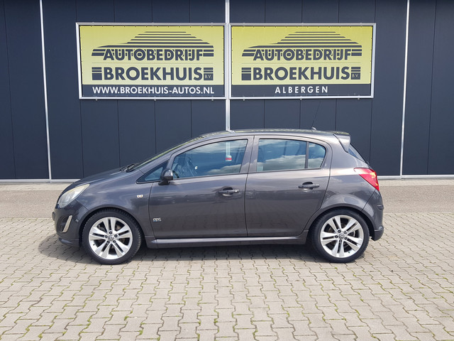 Foto 2 van Opel Corsa 1.4 Turbo Cosmo OPC-Performance (bj 2013)
