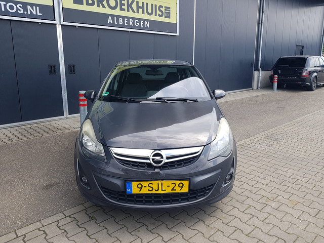 Foto 3 van Opel Corsa 1.4 Turbo Cosmo OPC-Performance (bj 2013)