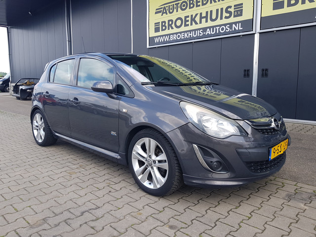 Foto 6 van Opel Corsa 1.4 Turbo Cosmo OPC-Performance (bj 2013)