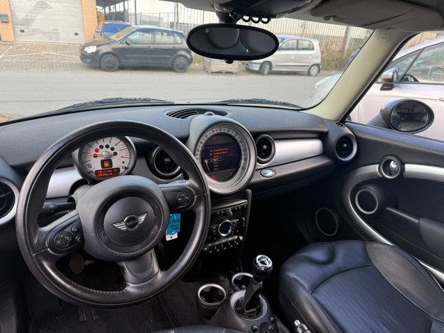 Foto 8 van Mini 3-Deurs 1.6 Cooper Mayfair