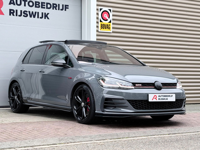 Foto 9 van Volkswagen Golf 2.0 TSI GTI TCR Pano/Keyless/Camera