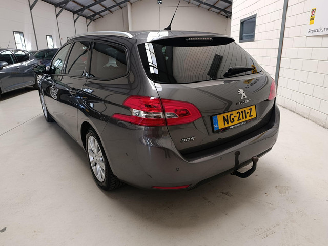 Foto 3 van Peugeot 308 SW 1.2 PureTech Style AIRCO | AUDIO | LMV | CV OP AFSTAND | NAVI | CRUISE CONTROL | PDC