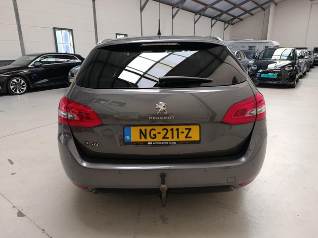 Foto 4 van Peugeot 308 SW 1.2 PureTech Style AIRCO | AUDIO | LMV | CV OP AFSTAND | NAVI | CRUISE CONTROL | PDC