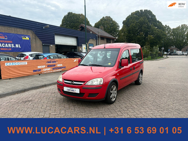 Foto 2 van Opel Tour 1.4-16V Enjoy BENZINE AIRCO!
