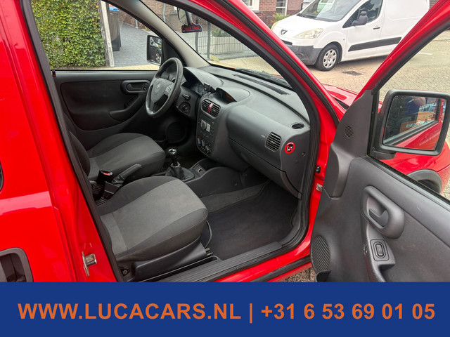 Foto 5 van Opel Tour 1.4-16V Enjoy BENZINE AIRCO!