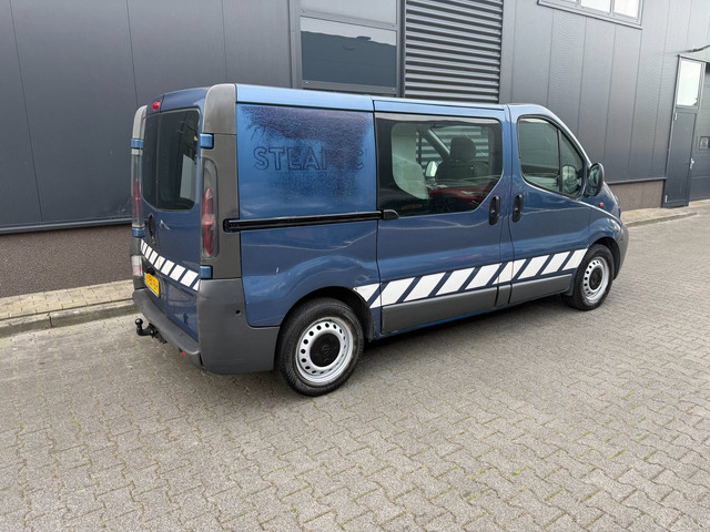 Foto 9 van Opel Vivaro 1.9 DTI L1H1 DC airco en nieuwe apk