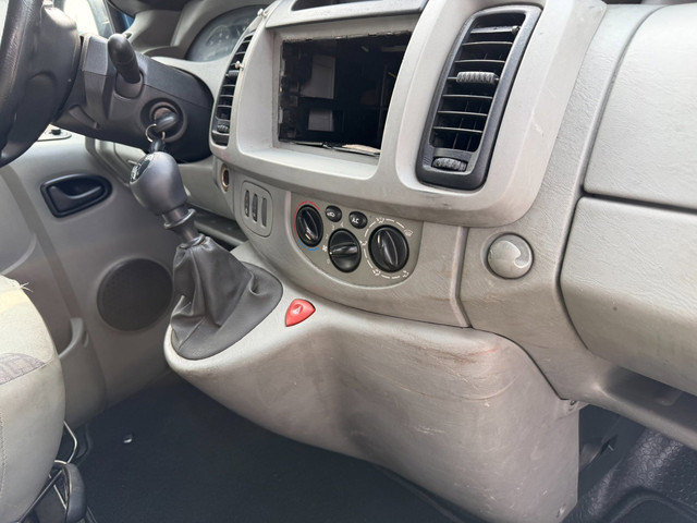 Foto 7 van Opel Vivaro 1.9 DTI L1H1 DC airco en nieuwe apk