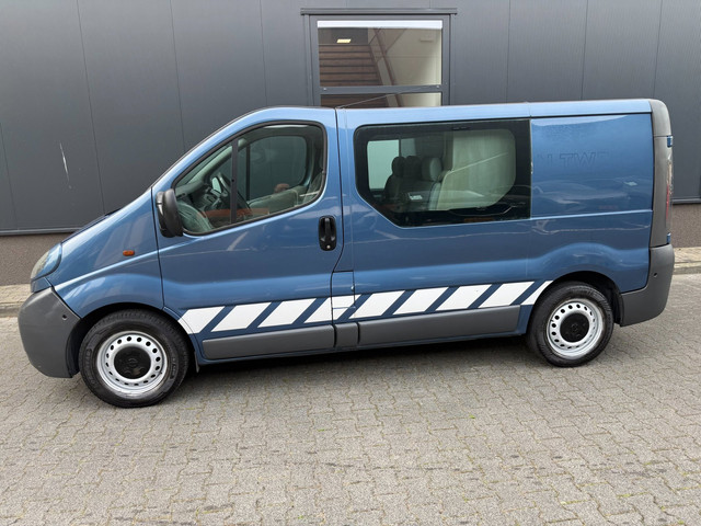 Foto 4 van Opel Vivaro 1.9 DTI L1H1 DC airco en nieuwe apk