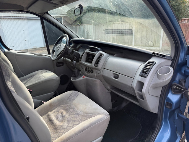 Foto 2 van Opel Vivaro 1.9 DTI L1H1 DC airco en nieuwe apk