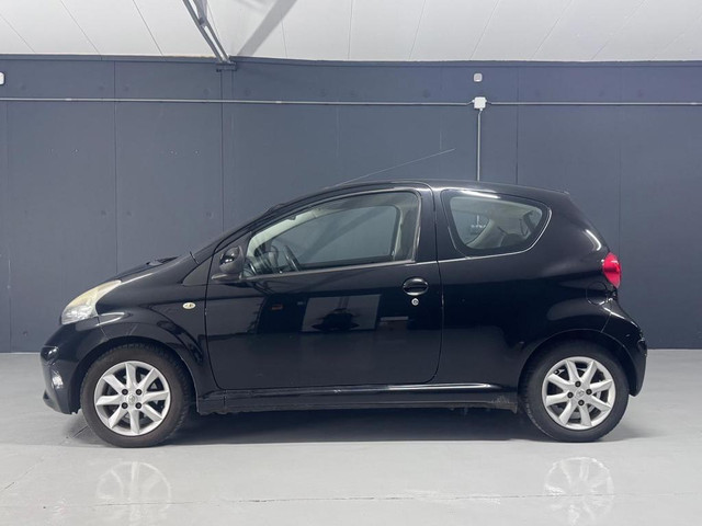 Foto 8 van Toyota Aygo 1.0 | NAP | Airco | Elektrische ramen | Centrale deurvergrendeling | Onderhoudshistorie