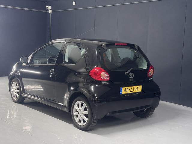Foto 7 van Toyota Aygo 1.0 | NAP | Airco | Elektrische ramen | Centrale deurvergrendeling | Onderhoudshistorie