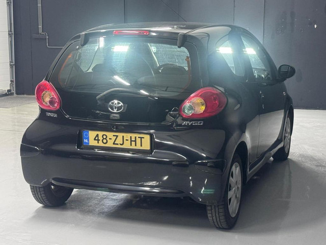 Foto 6 van Toyota Aygo 1.0 | NAP | Airco | Elektrische ramen | Centrale deurvergrendeling | Onderhoudshistorie