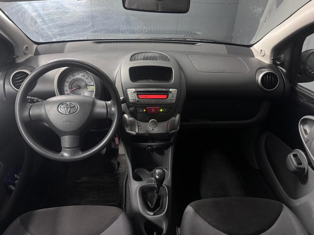 Foto 5 van Toyota Aygo 1.0 | NAP | Airco | Elektrische ramen | Centrale deurvergrendeling | Onderhoudshistorie