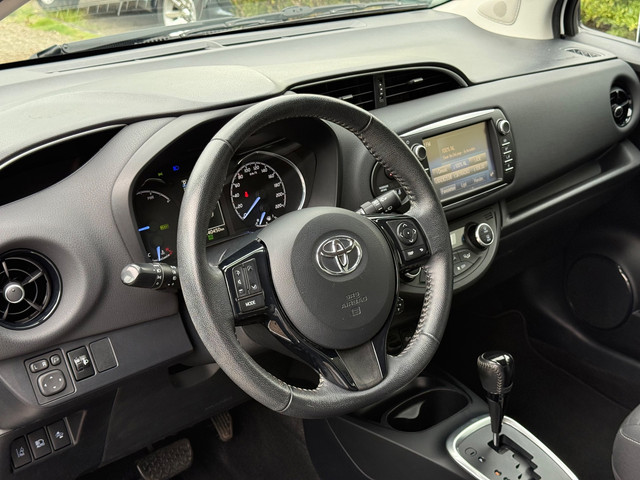 Foto 6 van Toyota Yaris 1.5 Hybrid Aspiration NAVI / CRUISE / PDC
