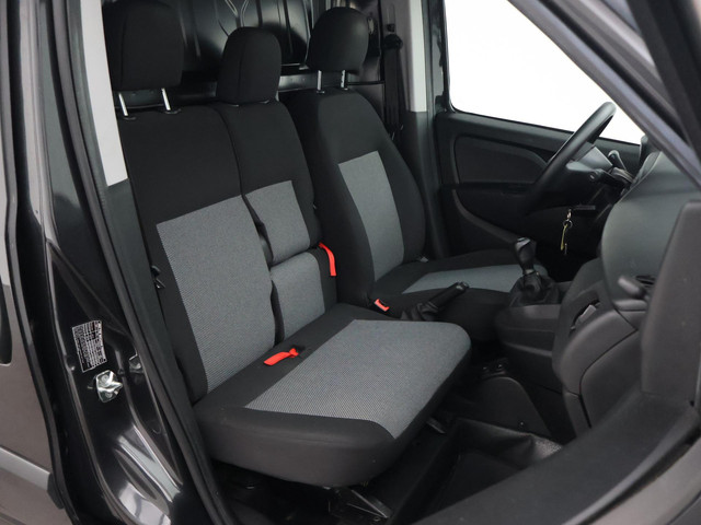 Foto 5 van Fiat Doblò Cargo 1.3 MJ ACTUAL EURO 6 + TREKHAAK | 17 INCH | AIRCO | BLUETOOTH