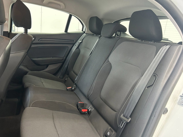 Foto 3 van Renault Mégane 1.3 TCe Limited 5deurs | Airco | Elek. Pakket | 93.000KM | LM velgen | Inruil mogelij