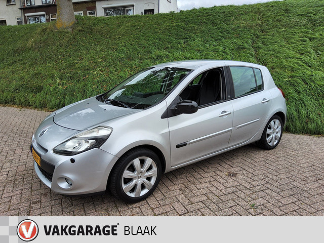 Foto 2 van Renault Clio 1.6 20th Anniversary AUTOMAAT