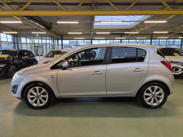 Foto 3 van Opel Corsa 1.2 Anniversary Edition | Airco | Parkeersensor | Cruise Control | Rijklaarprijs incl. 6