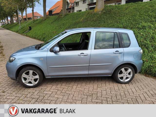 Foto 3 van Mazda 2 1.4 Touring + Airco