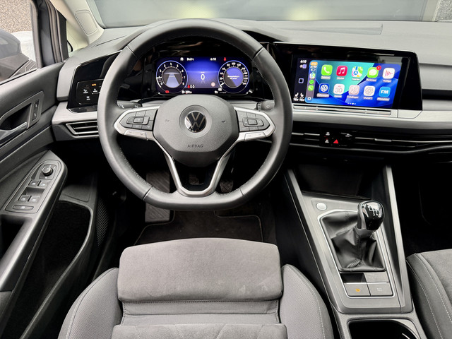 Foto 9 van Volkswagen Golf 1.5 TSI *R-Velgen* Delfingrau / Adapt. Cruise / IQ light / Apple Carplay / Stoelverw