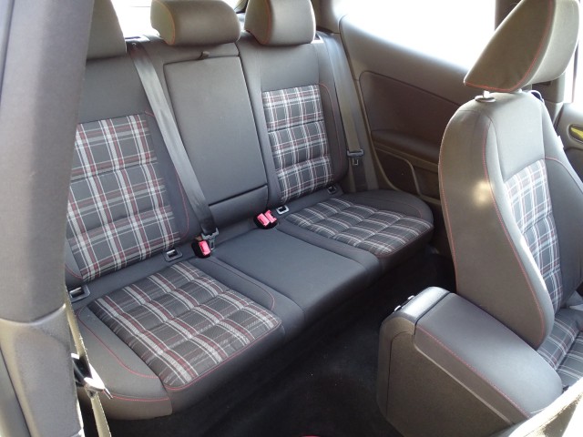 Foto 10 van VOLKSWAGEN GOLF 2.0 GTI EDITION - Panodak - Blth - Motor Monitor - LED