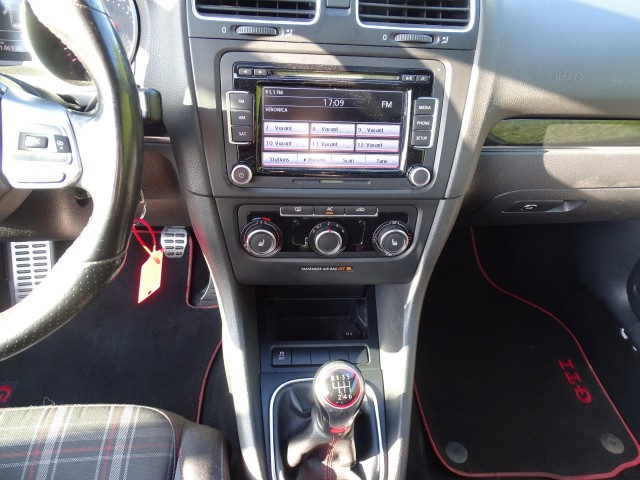 VOLKSWAGEN GOLF 2.0 GTI EDITION - Panodak - Blth - Motor Monitor - LED