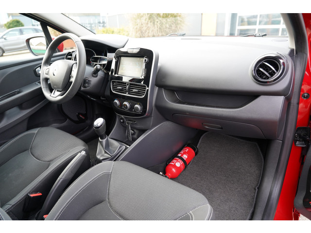 Foto 8 van Renault Clio 0.9 TCe Limited 90 pk | Airco | Bluetooth | Cruise control | Isofix bevestiging voor ki