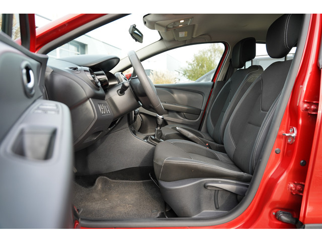 Renault Clio 0.9 TCe Limited 90 pk | Airco | Bluetooth | Cruise control | Isofix bevestiging voor ki
