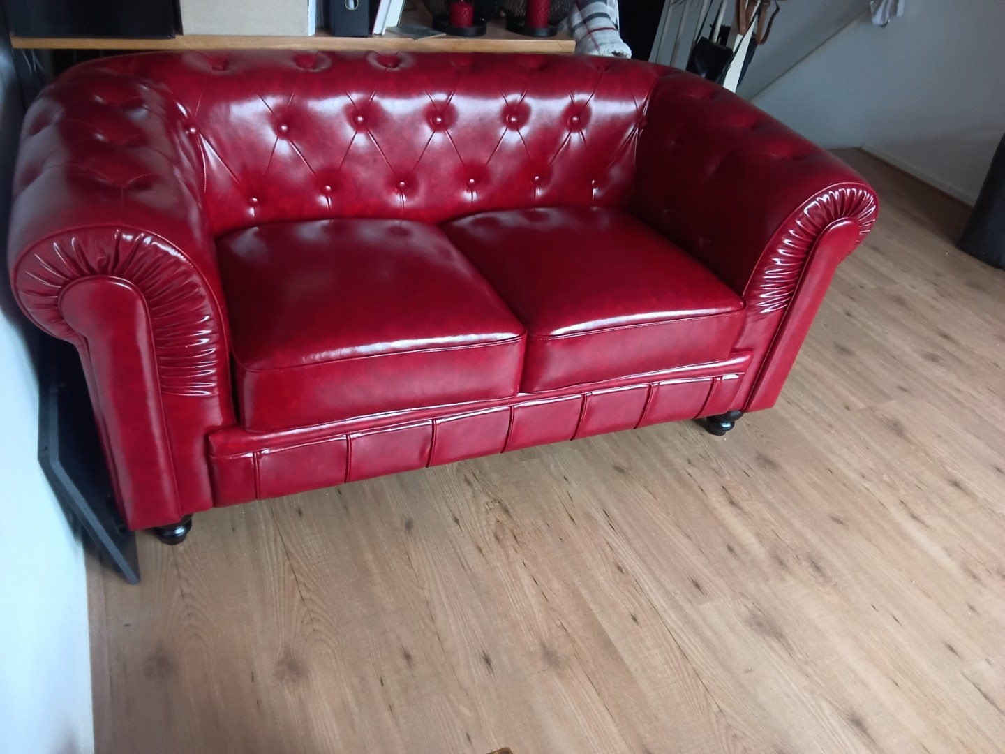Foto 5 van Tweezits bank Chesterfield rood Nieuw!
