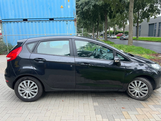 Foto 5 van Ford Fiesta 1.25 Limited Vol Jaar Apk