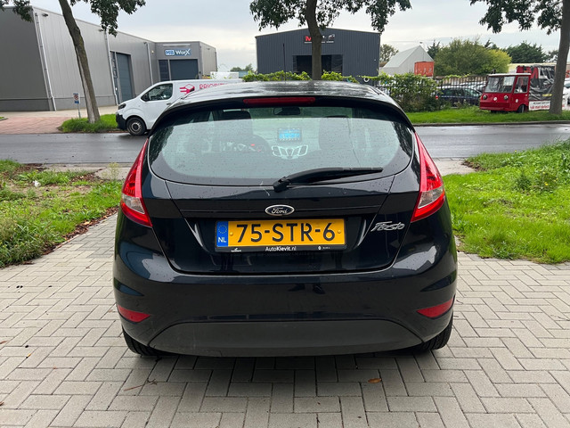 Foto 3 van Ford Fiesta 1.25 Limited Vol Jaar Apk