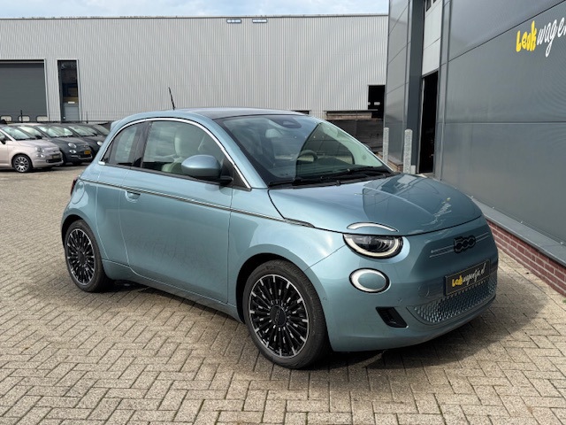 Foto 2 van Fiat 500 e 3+1 La Prima 42 kWh *extra deur *camera *carplay