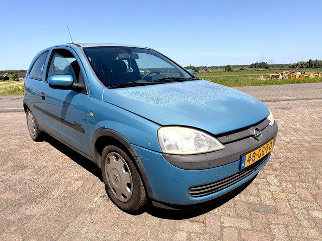 Foto 6 van Opel Corsa 1.0-12V Comfort LAGE KM's 156346 NAP auto is rijbaar geen APK voor onderdelen
