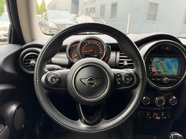 Foto 7 van MINI 3-Deurs 1.5 Cooper Automaat|Airco|Cruise|Navi|Nieuwe APK|