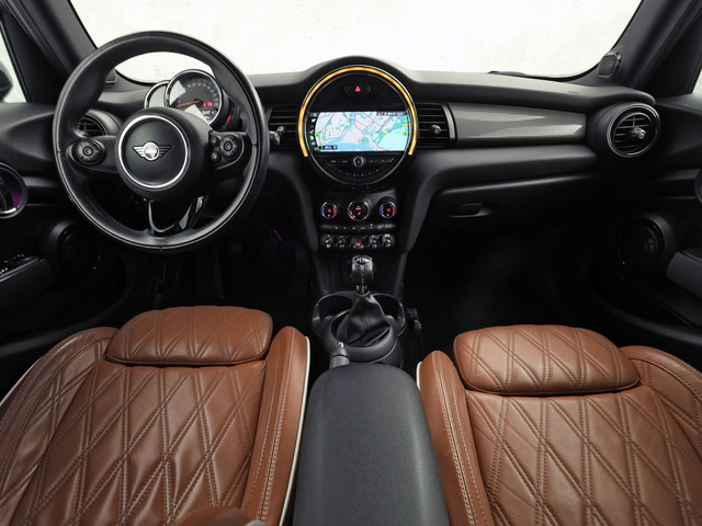 Foto 5 van MINI Cooper 1.5 Cooper Chili Sport (5 DEURS, HARMAN KARDON, DEALER ONDERHOUDEN, BRUIN NAPPA LEDER, U