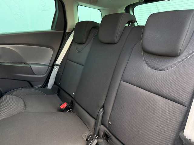 Foto 10 van Renault Clio Estate 1.2 GT Automaat