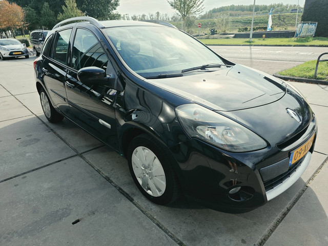 Foto 5 van Renault Clio Estate 1.5 dCi Collection - Clima - Cruise -