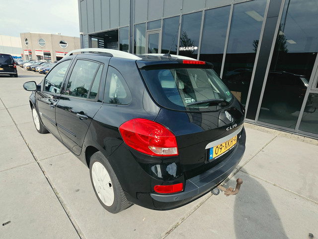 Foto 9 van Renault Clio Estate 1.5 dCi Collection - Clima - Cruise -
