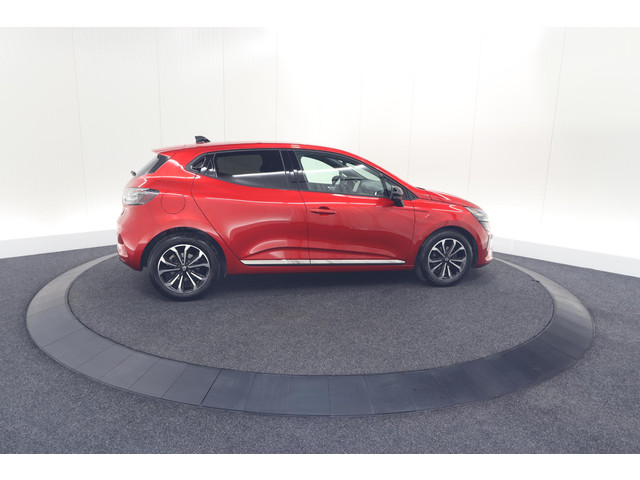 Foto 4 van Renault Clio TCe 90 GPF Techno | 360 Camera | Adaptieve Cruise Control | 9.3 Inch Groot Scherm
