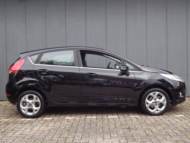 Foto 9 van Ford Fiesta 1.6i 16V Titanium 2Eig.Dealer Onderhoud