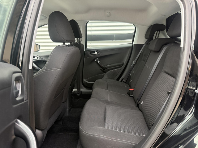 Peugeot 208 1.2 PureTech Blue Lease Executive 2e Eigenaar|Navi|Carplay|PDC|Clima|Cruise|Elek ramen|L
