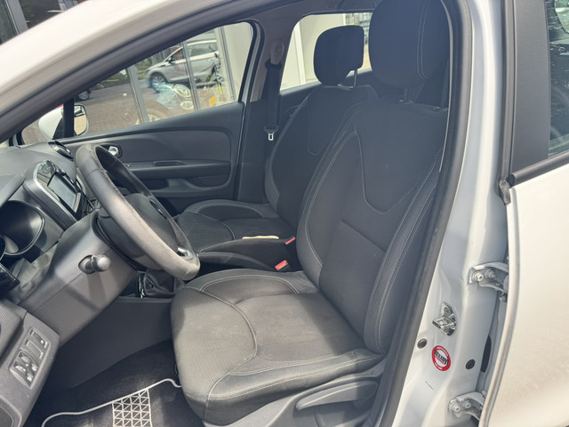 Foto 6 van Renault Clio Estate 0.9 TCe Zen*Navi*Airco* (bj 2017)