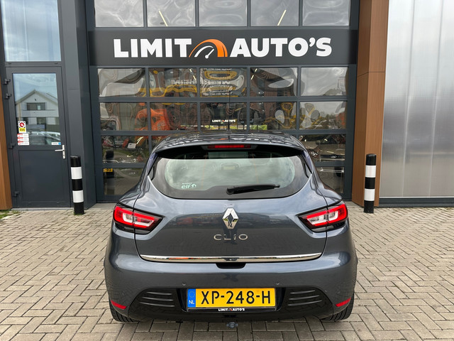Foto 2 van Renault Clio 0.9 TCe Intens Airco/Cruise/Navi/Keyless/Pdc/Led/Trekhaak/Nap/Apk