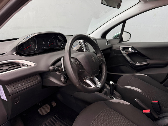 Peugeot 208 1.2 PureTech Style - Navigatie