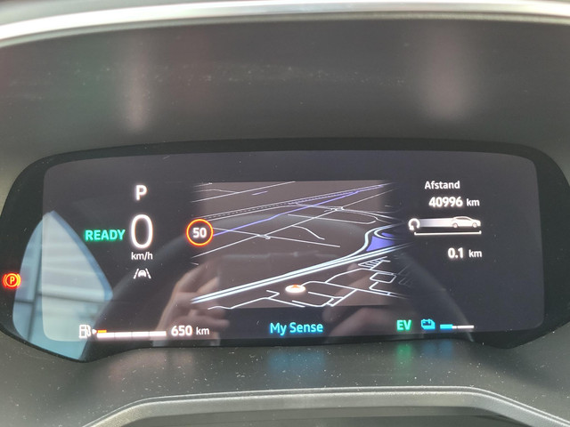 Foto 7 van Renault Clio 1.6 E-Tech Full Hybrid 145 esprit Alpine | Bose Audio | Dode Hoek Detectie | Groot Navi