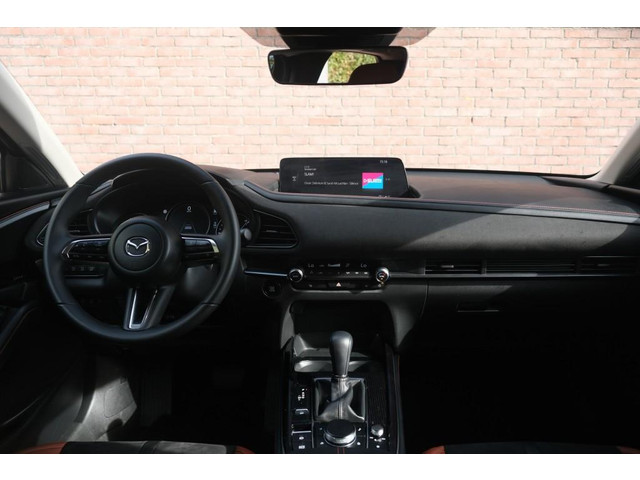Foto 4 van Mazda CX-30 2.5 e-SkyActiv-G M Hybrid 140pk Aut. Nagisa - Head-up display - Bose - Adaptieve cruise